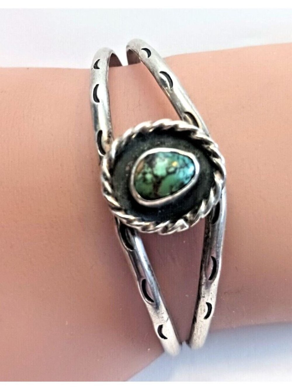 Vintage Native American Navajo Sterling Turquoise Cuff Bracelet Signed (1490)